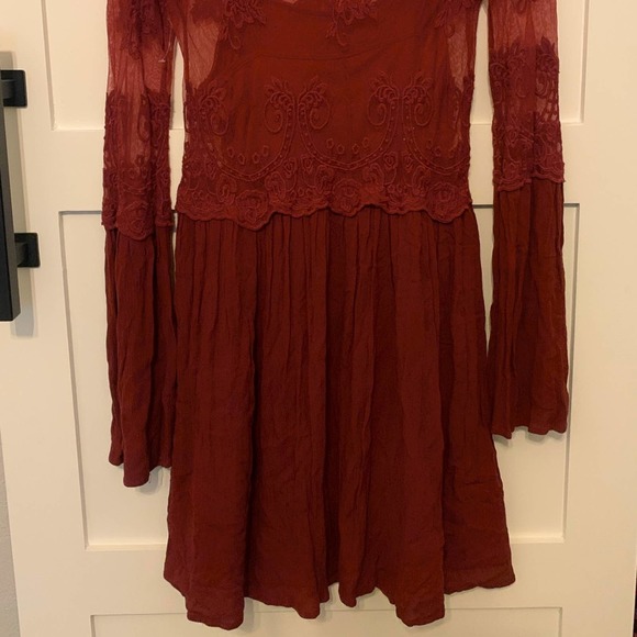 NWOT Altar'd State Darian Maroon Lace Dress Size Small - Picture 8 of 8